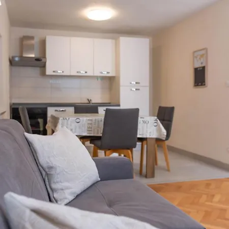 Baba Ane Apartment